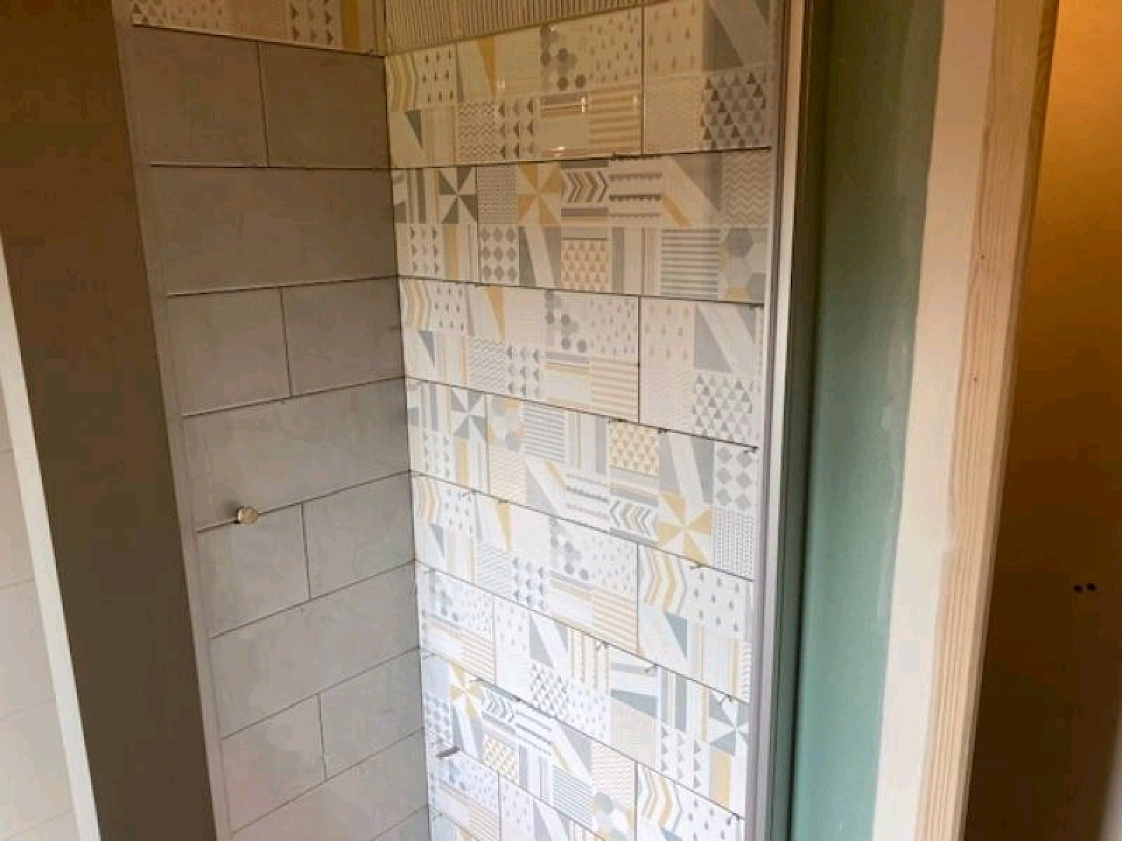 Pose de faïence dans une douche proche de Valmont en Seine-Maritime