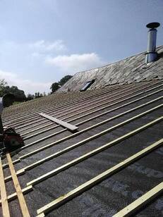 RÉFECTION DE TOITURE EN ARDOISE NATUREL D'ESPAGNE SECTEUR DE TERRE DE CAUX PROCHE DE VALMONT
