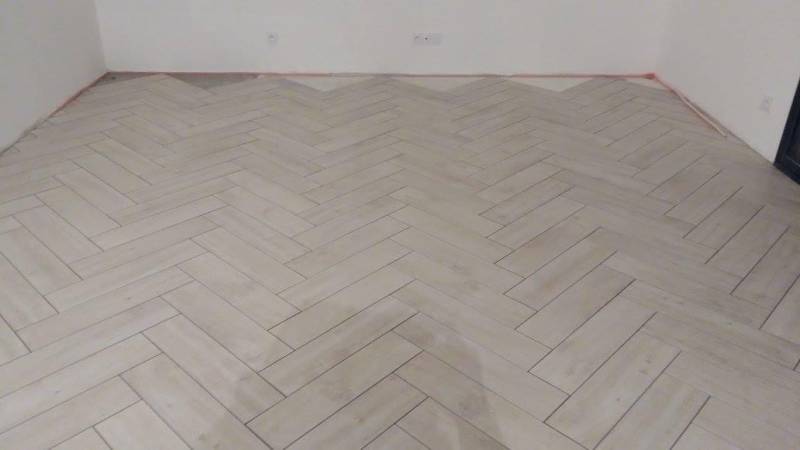 Pose de carrelage en chevronnage proche Bolbec 76